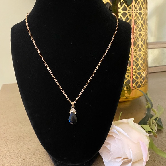 Jewelry - Beautiful black gem stone necklace